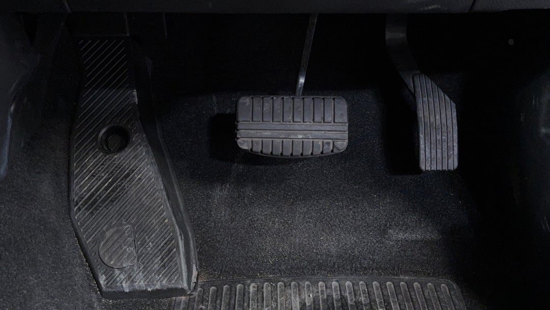 2023 Mitsubishi Eclipse Cross Es (2wd), Automatic, 52895 km, Pedals and Footmat