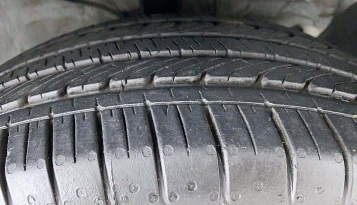2016 Hyundai Creta 1.6 S, Petrol, Manual, 75,274 km, Right Front Tyre Tread