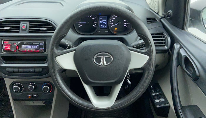 2018 Tata Tiago XE 1.2 REVOTRON, Petrol, Manual, 11,117 km, Steering Wheel Close Up