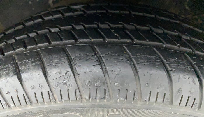 2015 Maruti Celerio ZXI AMT, Petrol, Automatic, 7,821 km, Left Front Tyre Tread