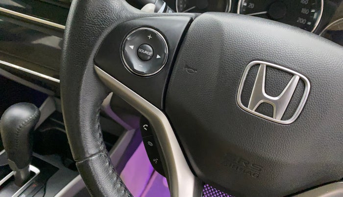 2019 Honda City 1.5L I-VTEC ZX CVT, Petrol, Automatic, 31,923 km, Steering wheel - Sound system control has minor damage