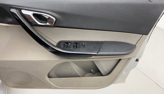 2018 Tata Tiago XZ PETROL, Petrol, Manual, 89,265 km, Driver Side Door Panels Control