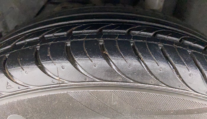 2017 Ford Figo Aspire 1.2 TITANIUM PETROL, Petrol, Manual, 17,536 km, Left Rear Tyre Tread
