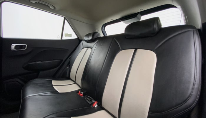 2019 Hyundai VENUE 1.0 TURBO GDI SX+ AT, Petrol, Automatic, 15,813 km, Right Side Rear Door Cabin