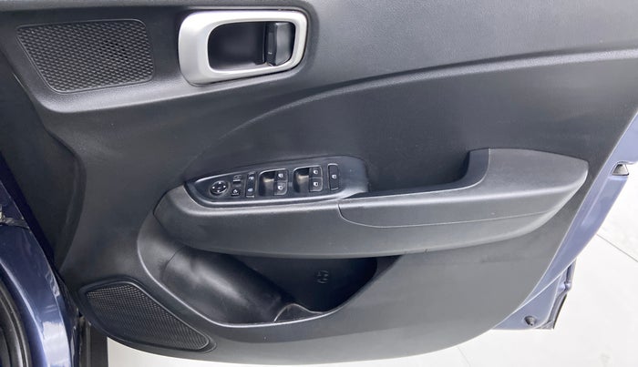 2019 Hyundai VENUE 1.0 TURBO GDI SX+ AT, Petrol, Automatic, 15,813 km, Driver Side Door Panels Control
