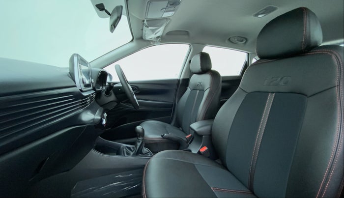 2021 Hyundai NEW I20 SPORTZ 1.2 MT, Petrol, Manual, 1,582 km, Right Side Front Door Cabin