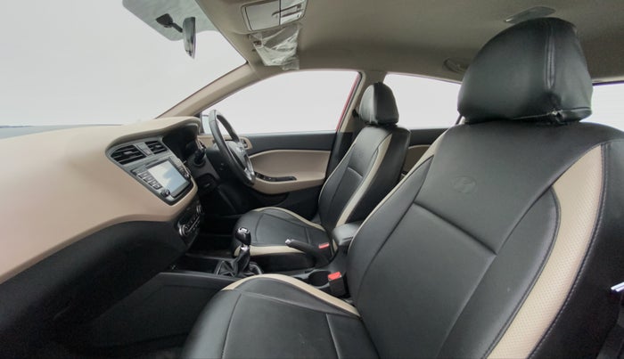 2016 Hyundai Elite i20 ASTA 1.2 (O), Petrol, Manual, 26,425 km, Right Side Front Door Cabin