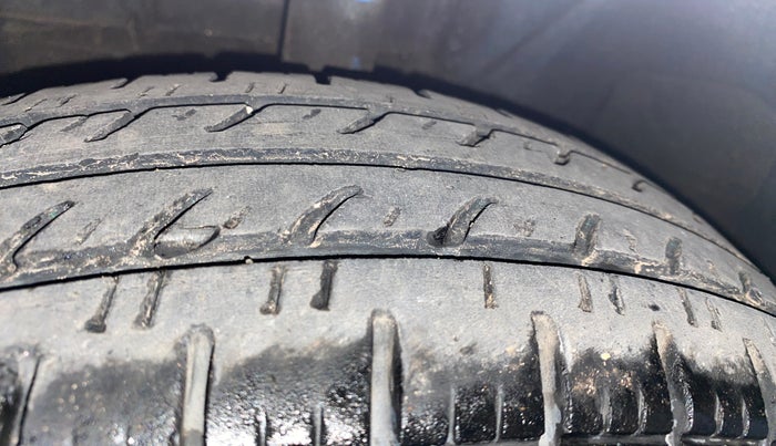 2017 Datsun Redi Go T (O), Petrol, Manual, 21,663 km, Left Front Tyre Tread
