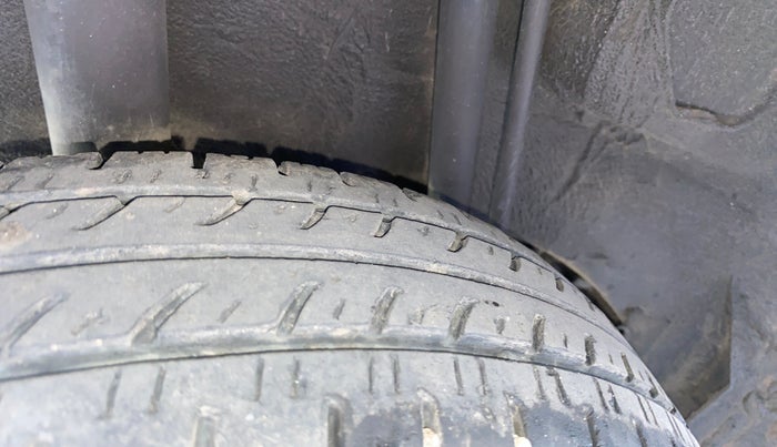 2017 Datsun Redi Go T (O), Petrol, Manual, 21,663 km, Right Rear Tyre Tread