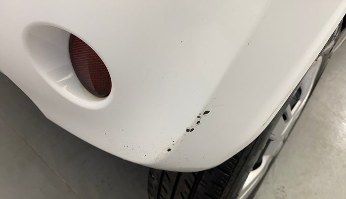 2017 Datsun Redi Go T (O), Petrol, Manual, 21,663 km, Rear bumper - Paint is slightly damaged