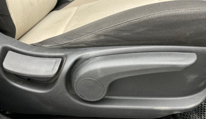 2017 Hyundai Verna 1.6 CRDI SX + AT, Diesel, Automatic, 44,626 km, Driver Side Adjustment Panel