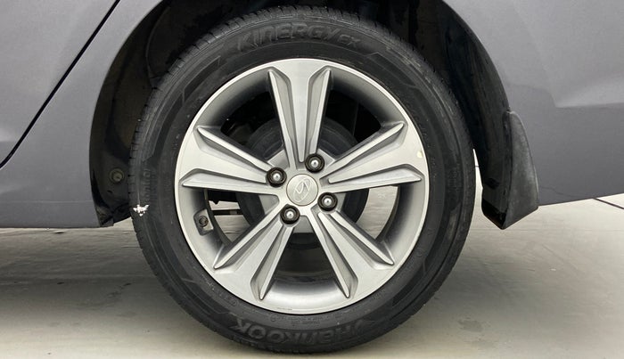 2017 Hyundai Verna 1.6 CRDI SX + AT, Diesel, Automatic, 44,626 km, Left Rear Wheel