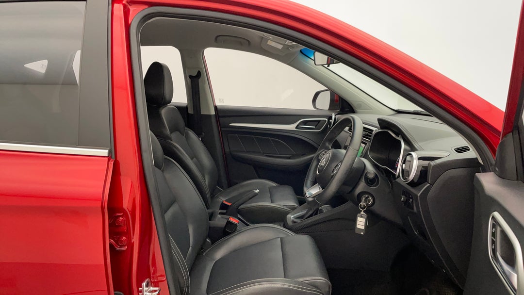 2019 MG ZS Excite, Automatic, 75719 km, Right Side Front Door Cabin View