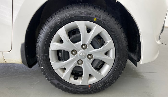 2016 Hyundai Grand i10 MAGNA 1.2 KAPPA VTVT, Petrol, Manual, 1 km, Right Front Wheel