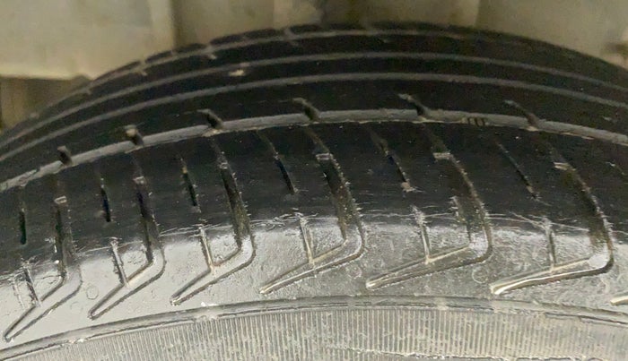 2018 Tata Tiago XE PETROL, Petrol, Manual, 36,754 km, Right Rear Tyre Tread