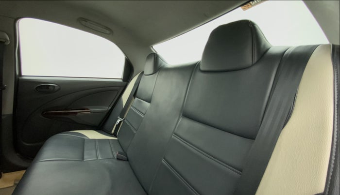 2013 Toyota Etios G, Petrol, Manual, 82,484 km, Right Side Rear Door Cabin