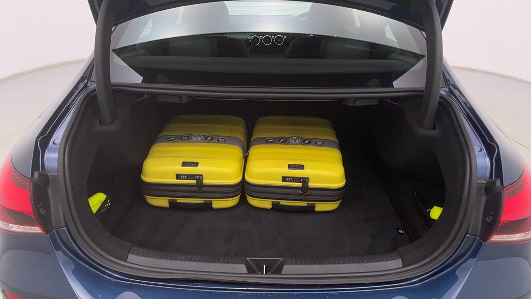 2019 Mercedes-benz A180 A180, Automatic, 34405 km, Boot Inside View with Luggage