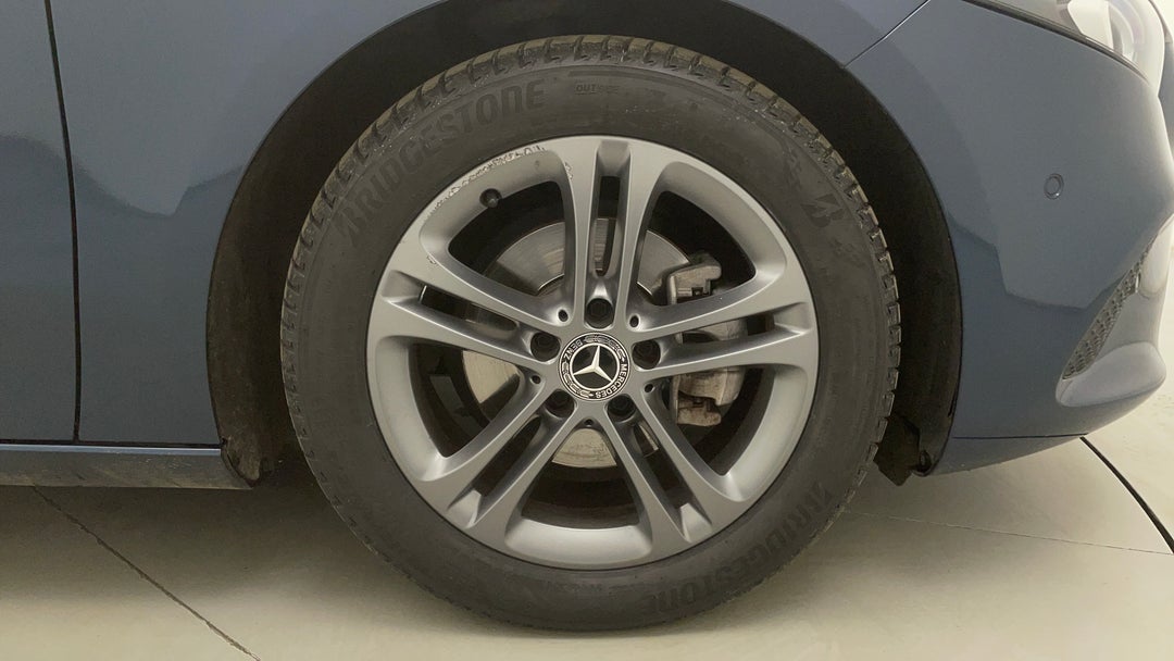 2019 Mercedes-benz A180 A180, Automatic, 34405 km, Right Front Wheel