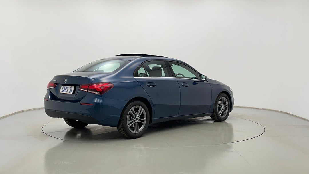 2019 Mercedes-benz A180 A180, Automatic, 34405 km, Right Back Diagonal (45- Degree) View