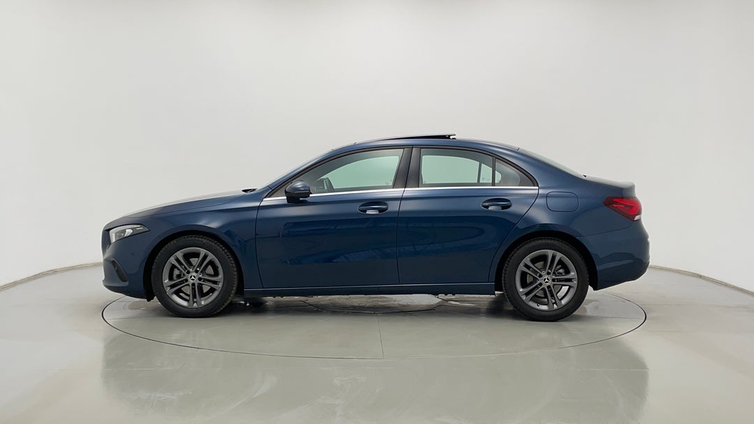 2019 Mercedes-benz A180 A180, Automatic, 34405 km, Left Side View