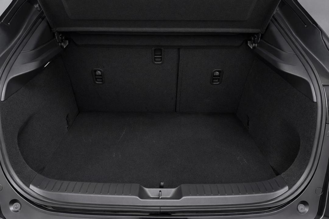 2024 Mazda CX-30 G20 Evolve (FWD), Automatic, 7580 km, Boot Inside View