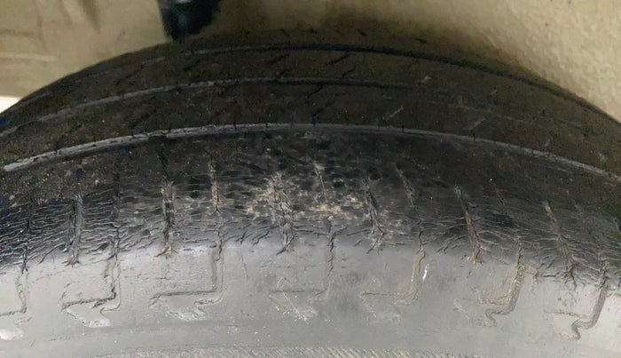 2017 Maruti IGNIS DELTA 1.2, Petrol, Manual, 51,497 km, Right Front Tyre Tread