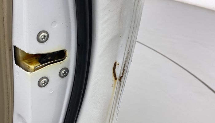 2018 Maruti Ciaz DELTA 1.5 SHVS MT PETROL, Petrol, Manual, 63,911 km, Driver-side door - Slightly rusted
