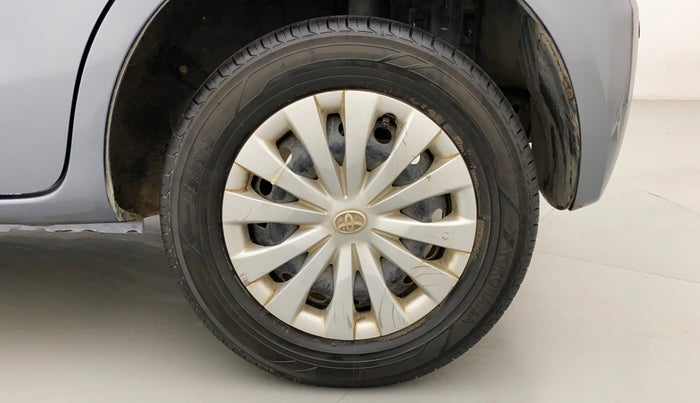 2013 Toyota Etios Liva G, Petrol, Manual, 66,520 km, Left Rear Wheel