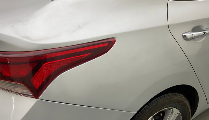 2018 Hyundai Verna 1.6 VTVT SX O, CNG, Manual, 90,120 km, Right quarter panel - Minor scratches
