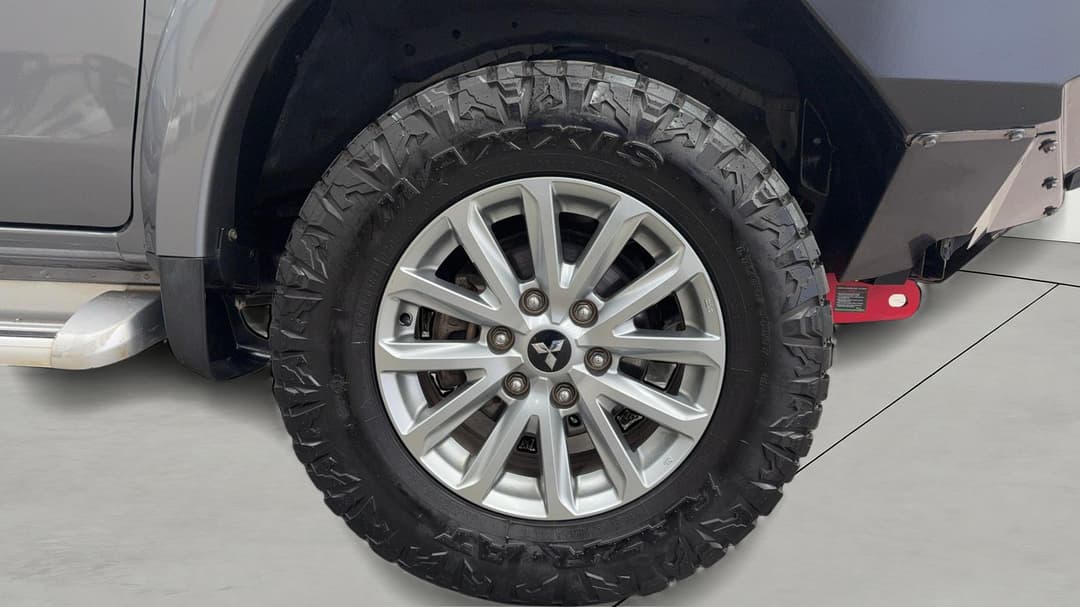 2017 Mitsubishi Triton Gls (4x4), Manual, 74704 km, Right Front Wheel