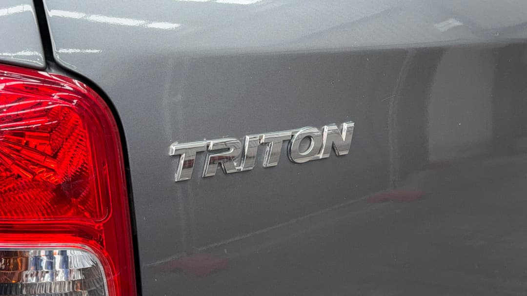 2017 Mitsubishi Triton Gls (4x4), Manual, 74704 km, Badge (Boot Left Side)