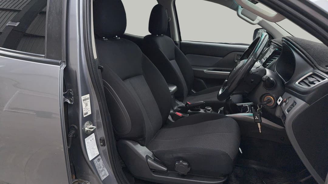 2017 Mitsubishi Triton Gls (4x4), Manual, 74704 km, Right Side Front Door Cabin View