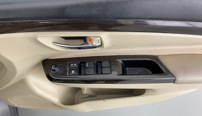 2017 Maruti Ciaz VDI+ SHVS, Diesel, Manual, 59,662 km, Driver Side Door Panels Control