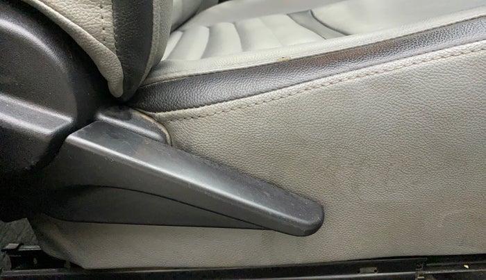 2011 Toyota Etios VX, Petrol, Manual, 71,433 km, Driver Side Adjustment Panel