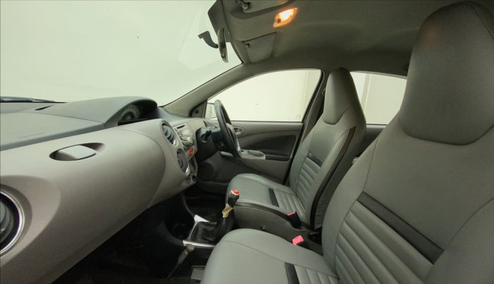 2011 Toyota Etios VX, Petrol, Manual, 71,433 km, Right Side Front Door Cabin