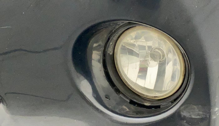 2011 Toyota Etios VX, Petrol, Manual, 71,433 km, Left fog light - Not fixed properly