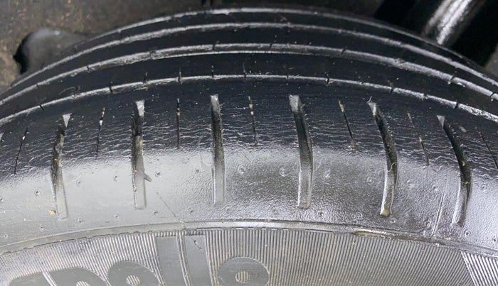 2018 Maruti Baleno ZETA 1.2 K12, Petrol, Manual, 30,672 km, Left Rear Tyre Tread