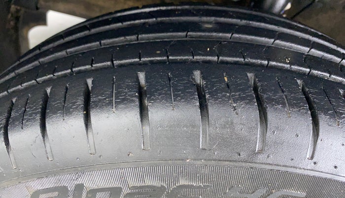 2018 Maruti Baleno ZETA 1.2 K12, Petrol, Manual, 30,672 km, Left Front Tyre Tread