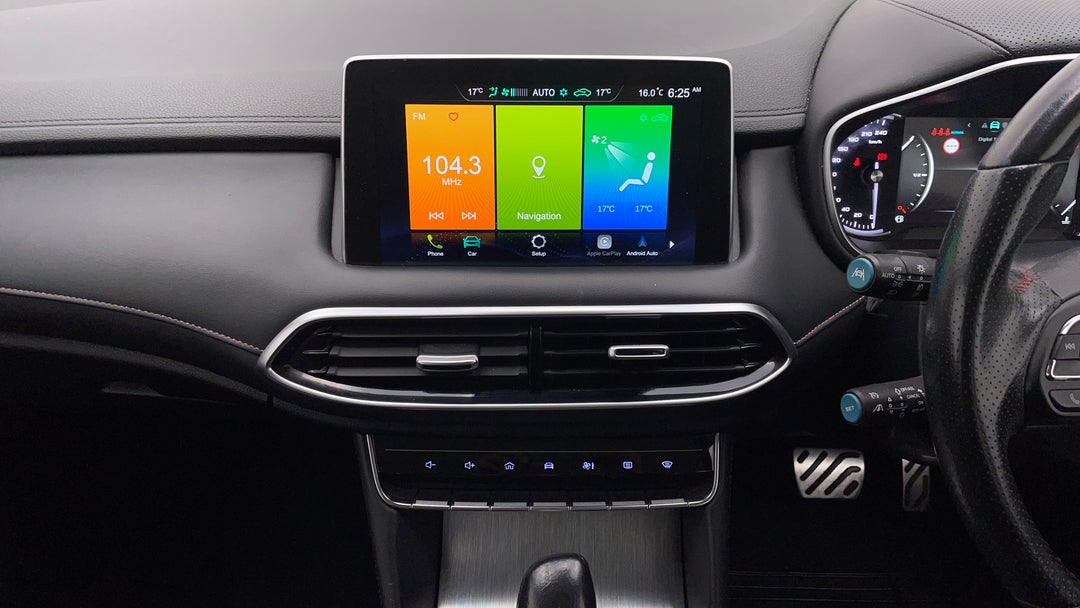 2020 MG HS Excite, Automatic, 68983 km, Center Console