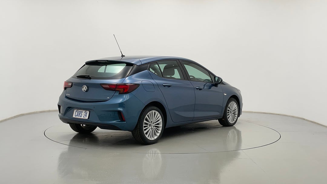 Right Back Diagonal (45- Degree) View