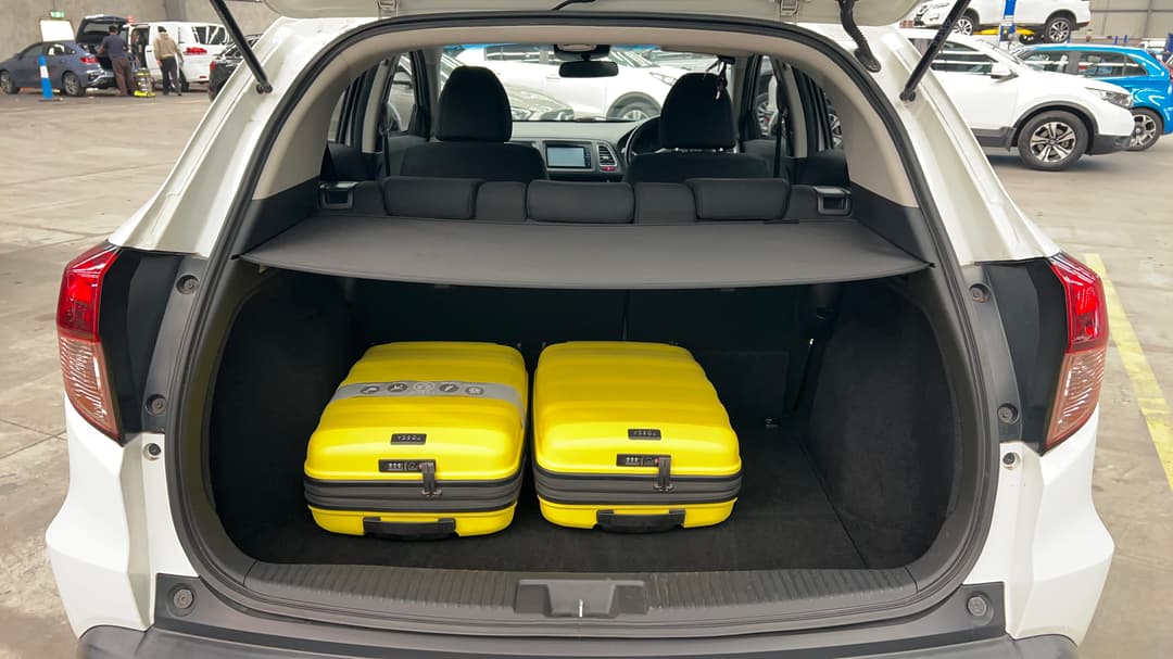 2017 Honda HR-V Vti-s, Automatic, 72333 km, Boot Inside View with Luggage