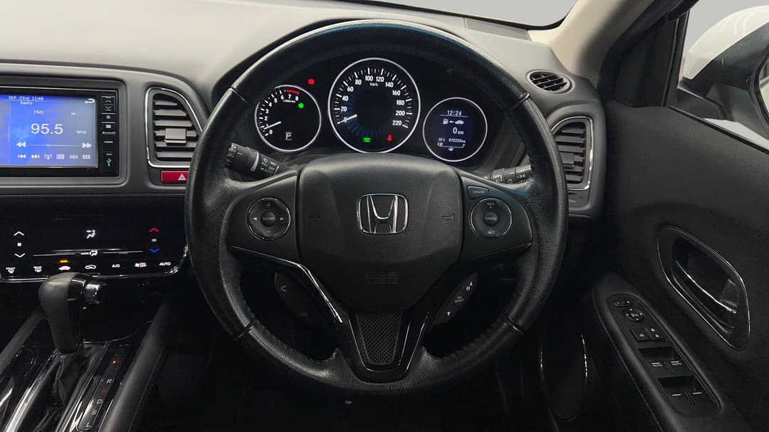 2017 Honda HR-V Vti-s, Automatic, 72333 km, Steering Wheel Close-up