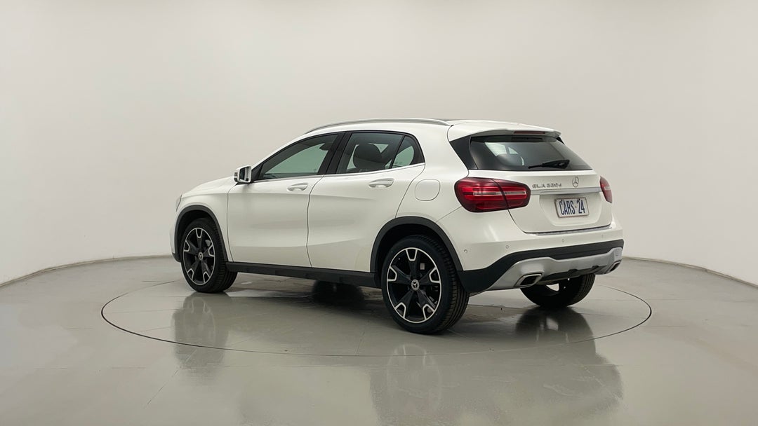 Left Back Diagonal (45- Degree) View