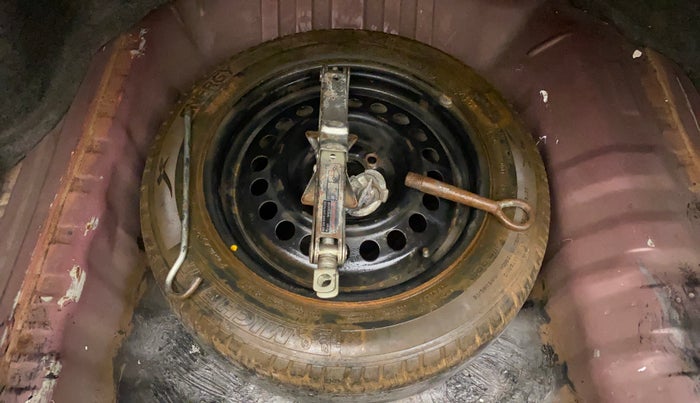 2010 Honda City 1.5L I-VTEC S MT, Petrol, Manual, 52,792 km, Dicky (Boot door) - Tool missing
