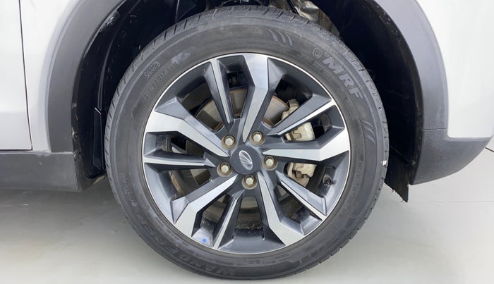 2019 Mahindra XUV300 W8(O), Diesel, Manual, 52,637 km, Right Front Wheel