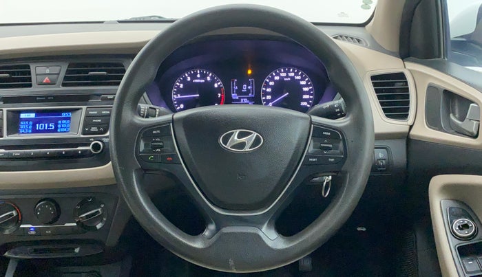 2014 Hyundai Elite i20 MAGNA 1.2, Petrol, Manual, 1,05,921 km, Steering Wheel Close Up