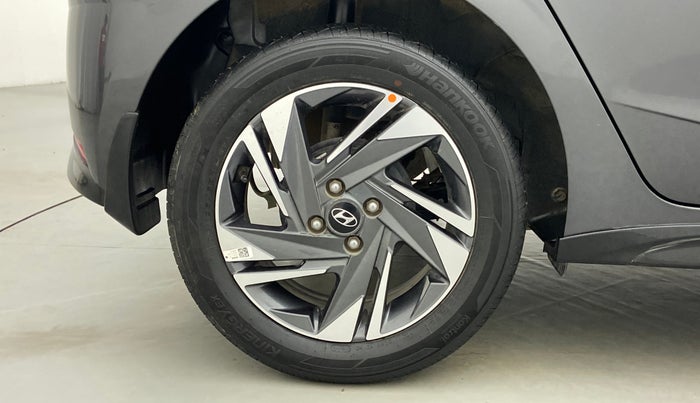 2021 Hyundai NEW I20 ASTA 1.2 AT, Petrol, Automatic, 11,717 km, Right Rear Wheel