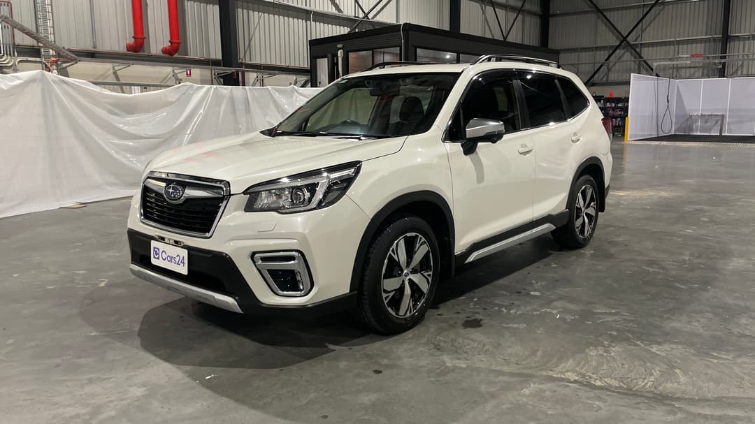 2018 Subaru Forester 2.5i-s (AWD), Automatic, 152071 km, Left Front Diagonal (45- Degree) View
