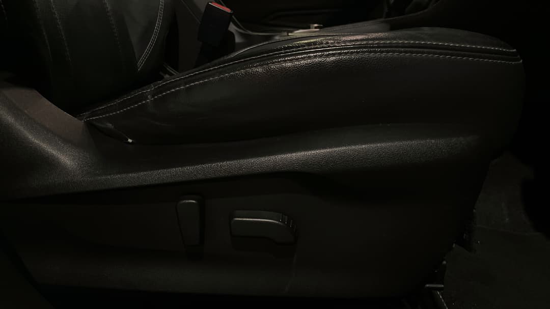 2018 Subaru Forester 2.5i-s (AWD), Automatic, 152071 km, Drivers Side Adjustment Panel