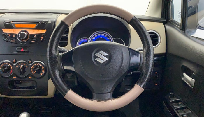 2017 Maruti Wagon R 1.0 VXI AMT, Petrol, Automatic, 31,154 km, Steering Wheel Close Up